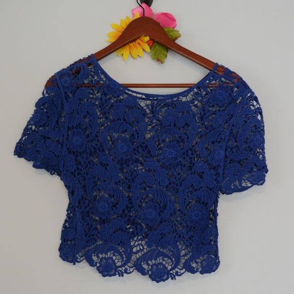 Blue Lace Crop Top - Picture 3 of 5